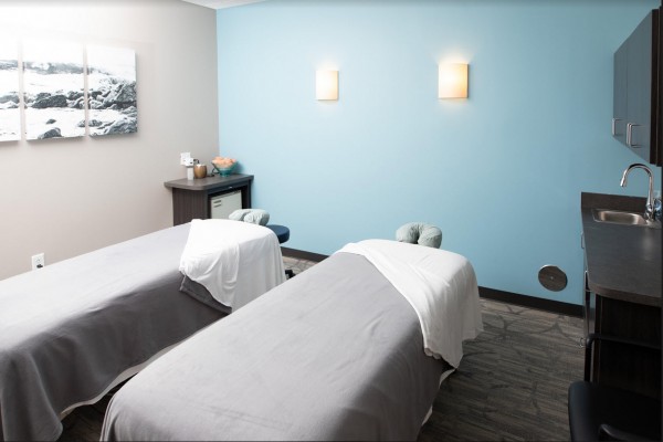 image for Hand & Stone Massage and Facial Spa - Middletown
