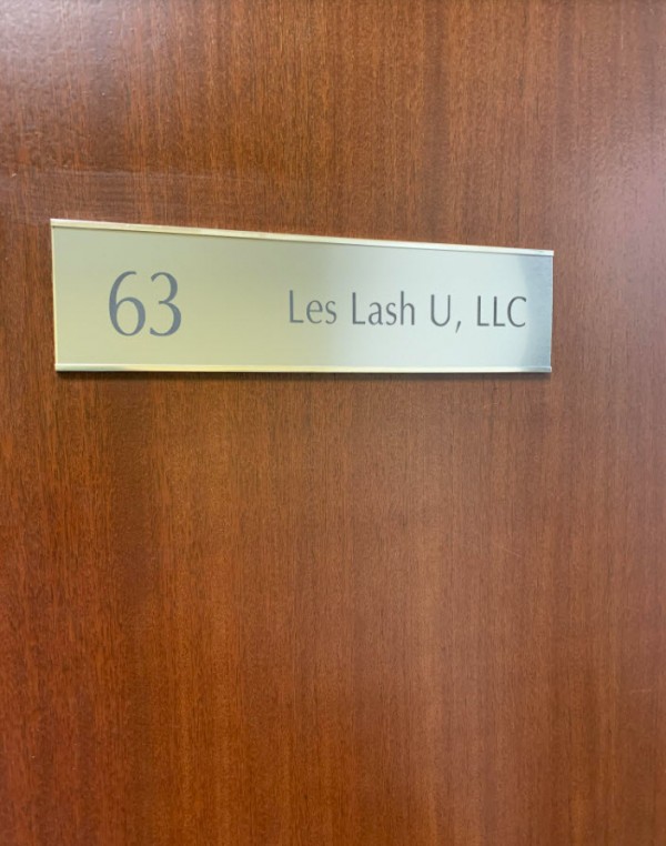 Slide image 4 of 4 for les-lash-u