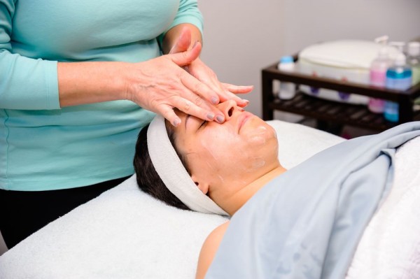 Slide image 4 of 7 for luxe-skin-spa