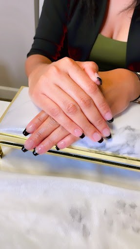 Slide image 5 of 7 for mod-esthetics