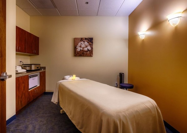 image for Hand & Stone Massage and Facial Spa - Brookhaven