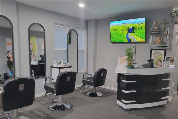 Slide image 2 of 6 for leau-salon-spa