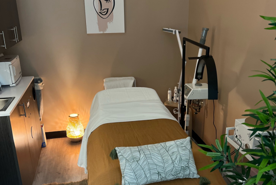 image for Her Spa Room