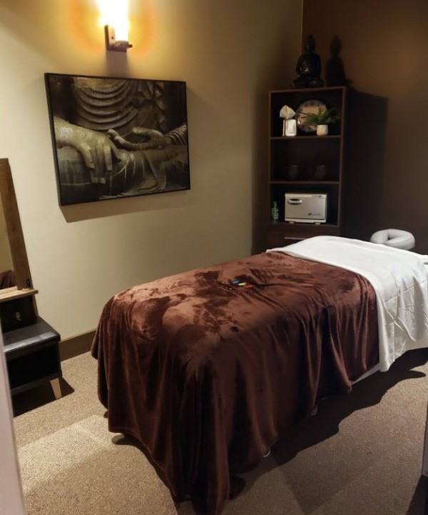 Slide image 1 of 1 for elements-massage-castle-rock