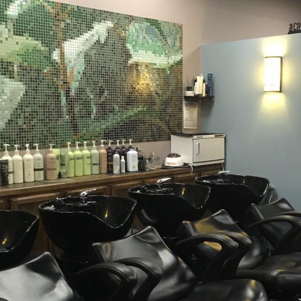 Slide image 1 of 2 for acacia-salonspa