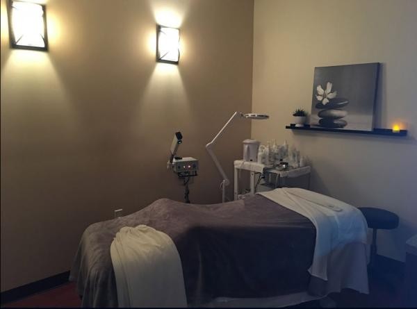 Hand And Stone Massage And Facial Spa Trinity Find Deals With The Spa And Wellness T Card