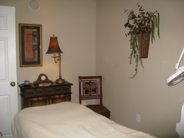 Slide image 1 of 5 for laschi-hairstylists-day-spa