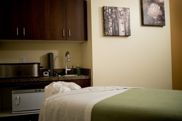 image for Hand & Stone Massage and Facial Spa - Denver Downtown