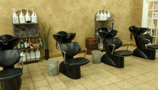 Slide image 2 of 6 for raylenes-total-salon-concepts-princeville