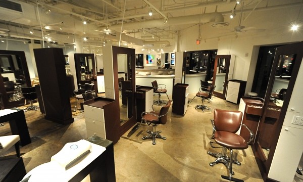 Slide image 1 of 4 for salon-delegance