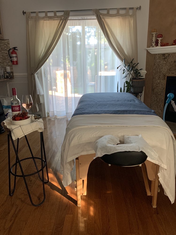 Deep Tissue,Swedish Massage, massage, new jersey, roselle, aromatherapy, holistic allergy treatment, express facial, spa, allergy massage, stress relief