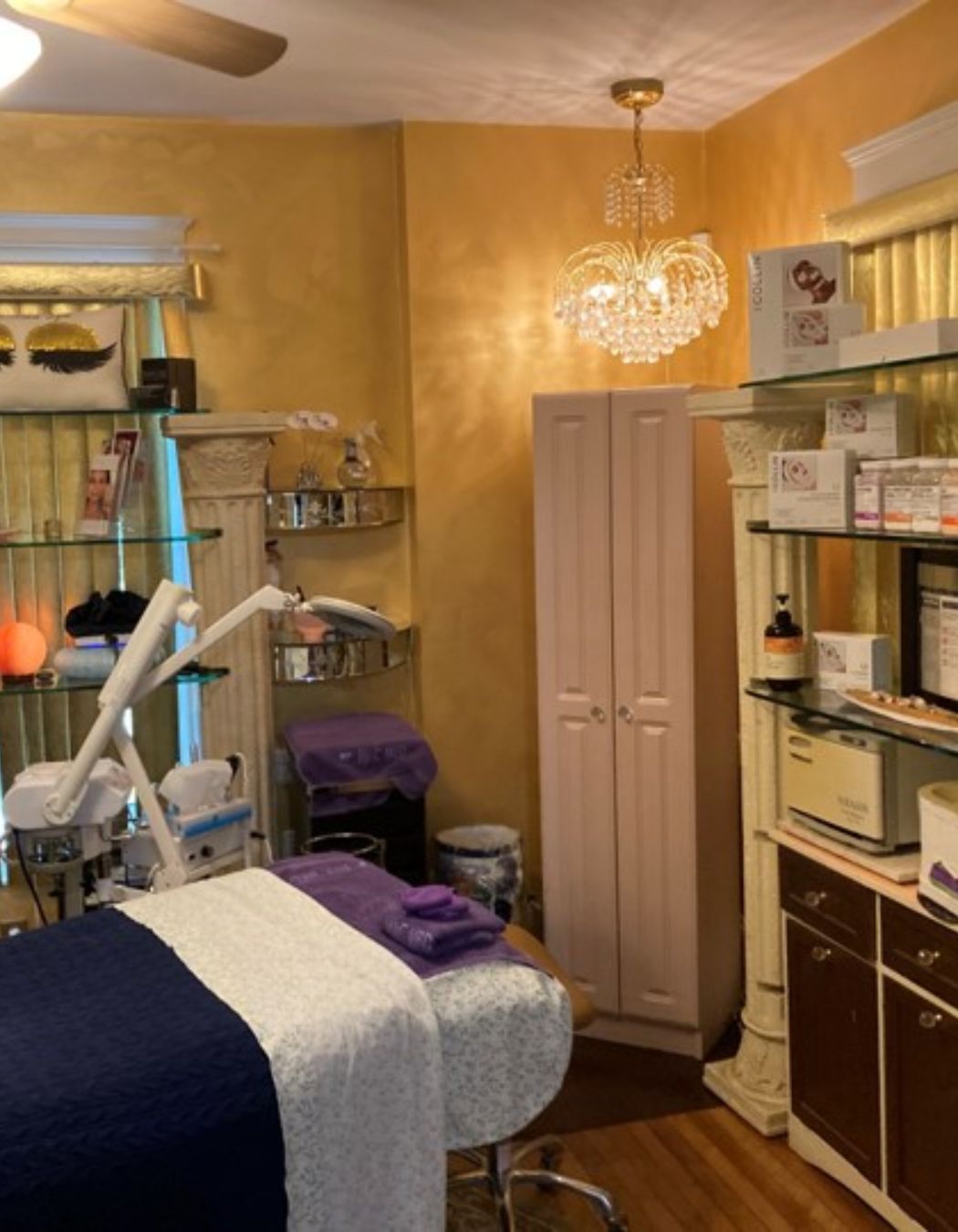 A treatment table at mac med spa for lashes and hydrafacials.