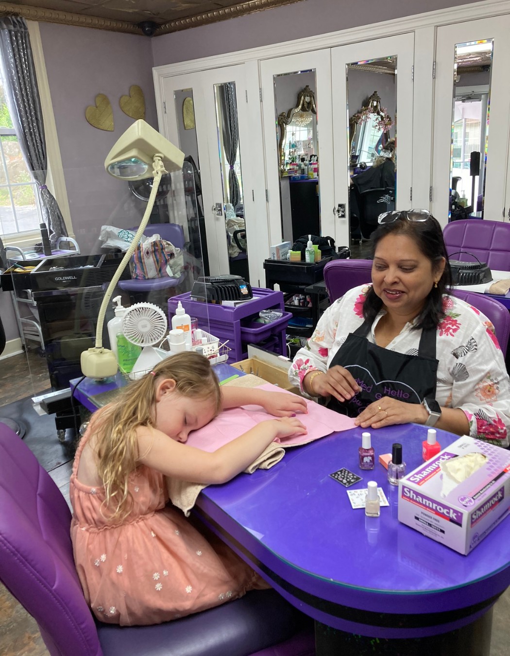 Relaxing Manicure with Dipa